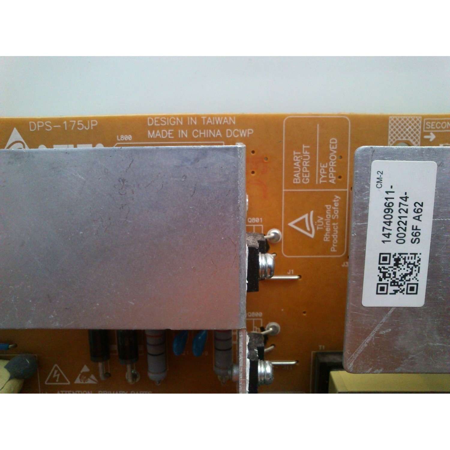 FUENTE DE PODER / SONY 1-474-096-11 / 147409611 / DPS-175JP / MODELO KDL-26M4000 - Imagen 2